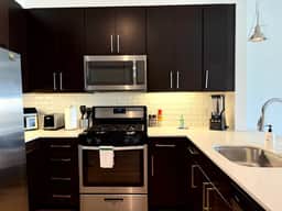 MD Anderson Club Floor Superior 1King Suite - Image 4