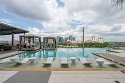 StayCozy Vantage Tower Signature 3-BR Ste|MDAnderson - Image 2