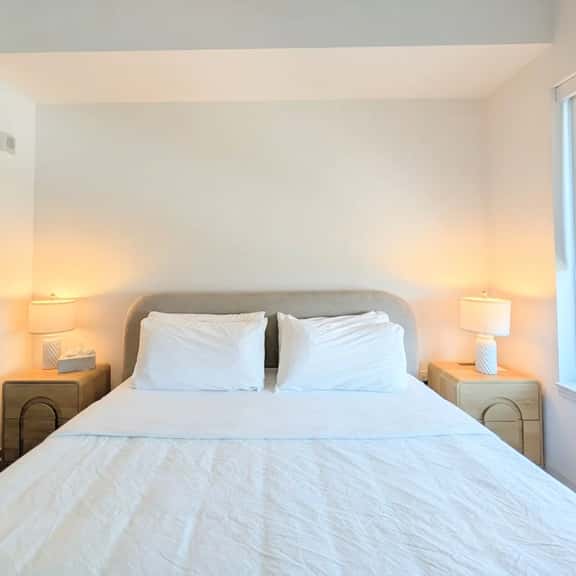 Skyline Premium 1-Bedroom Suite Vantage TMC - Image 1